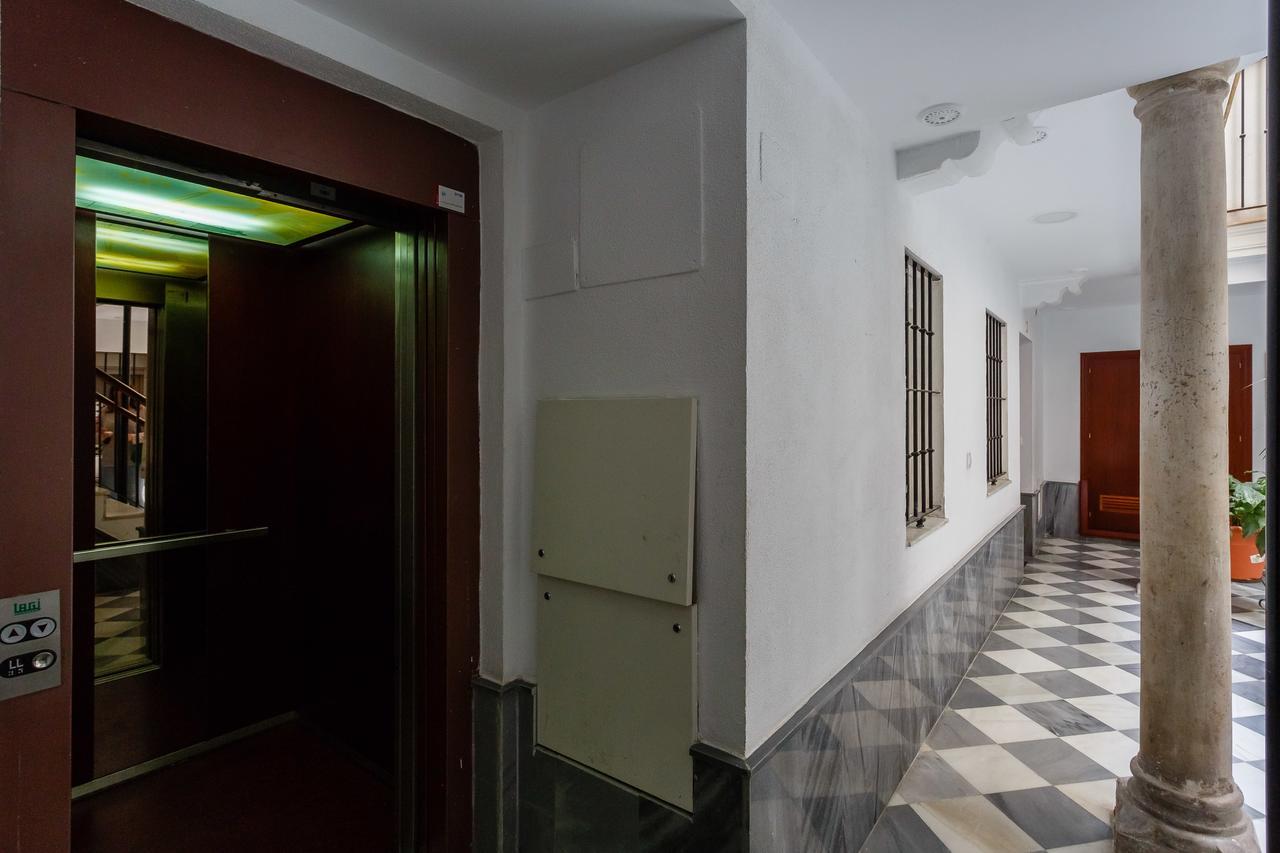Casa Comandante Filipinas Apartment Кадис Екстериор снимка