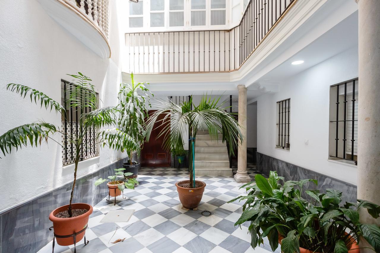 Casa Comandante Filipinas Apartment Кадис Екстериор снимка